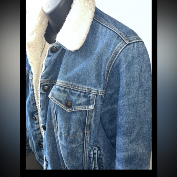 Women's Blue Denim Jacket with Sherpa Lining - Picture 2 of 15